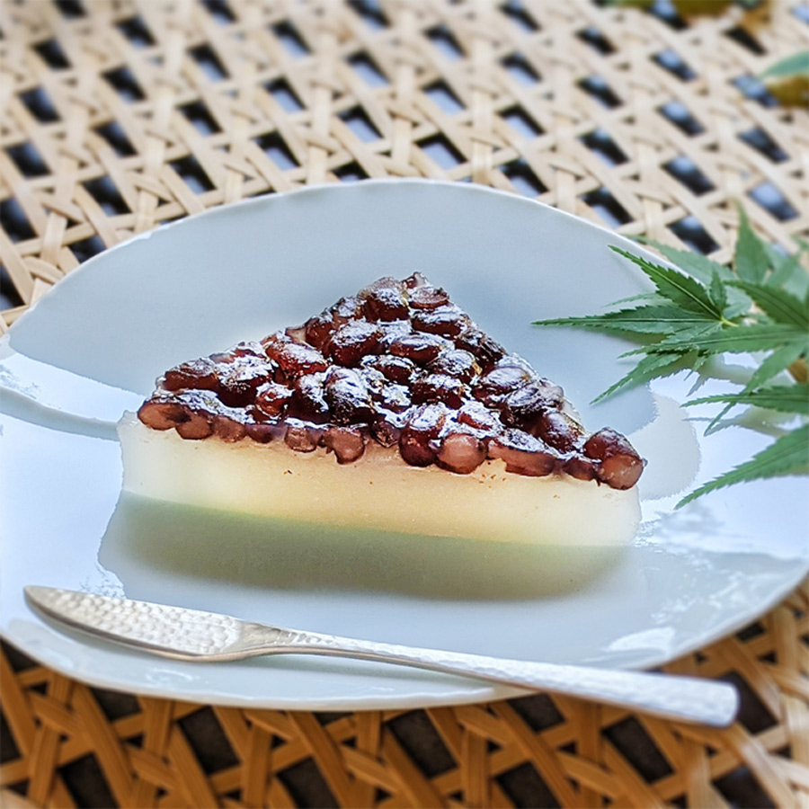 初夏の涼菓「水無月（みなづき）」